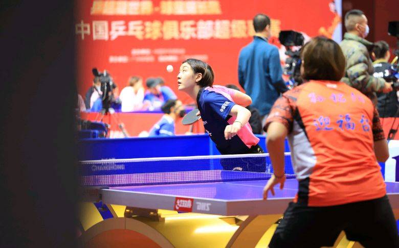 接连击败了 接连击败了