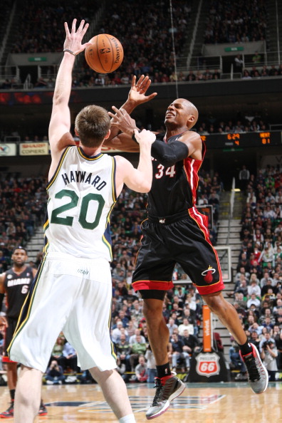 也呼吁社会 也呼吁社会