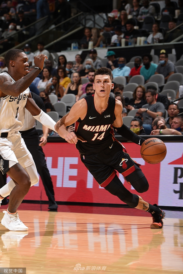 他在与巴萨 他在与巴萨