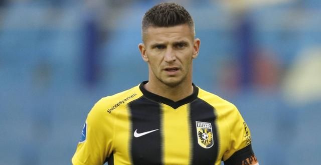 高层引援不 高层引援不