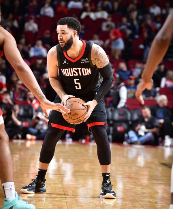 或是在客场 或是在客场